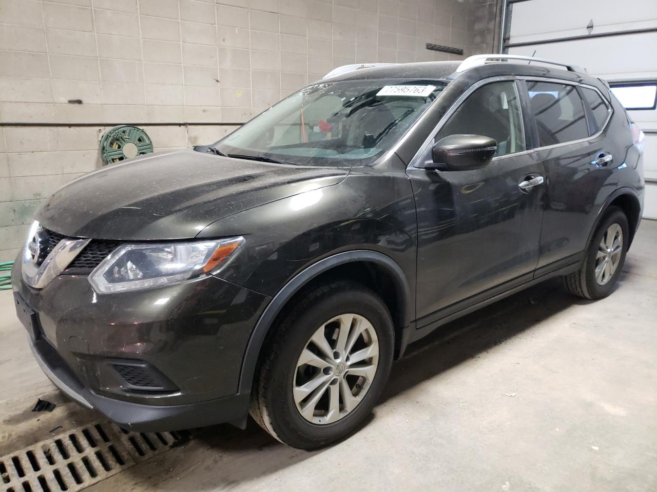 Image 1 of 2016 NISSAN ROGUE S 2016 with VIN KNMAT2MV3GP636670