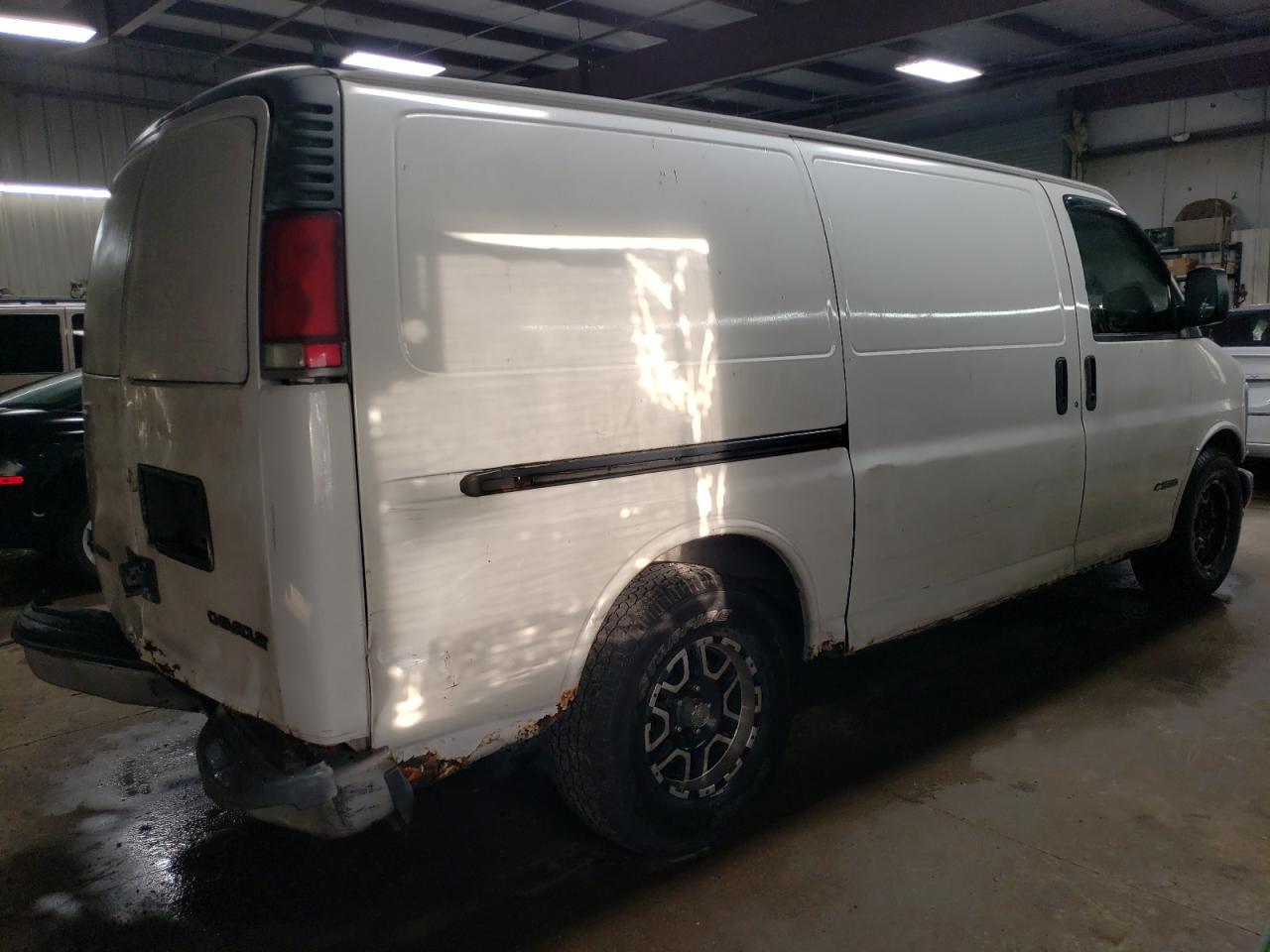 Изображение 3 2002 CHEVROLET EXPRESS G1500  2002 с VIN 1GCFG15M621137058