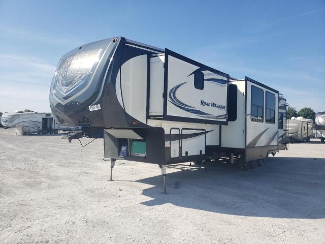 Image 2 of 2016 HEART LAND ROADWARRIO 2016 with VIN 5SFCG4331GE317625