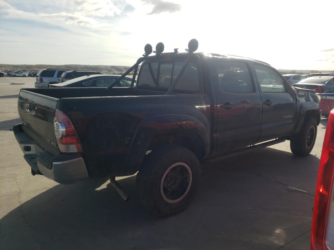 Image 3 of Toyota Tacoma Double Cab 2013 with VIN 5TFLU4EN2DX072411