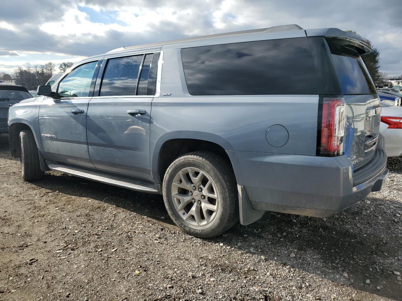 Image 2 of 2016 GMC YUKON XL K1500 SLT 2016 with VIN 1GKS2GKC8GR100795
