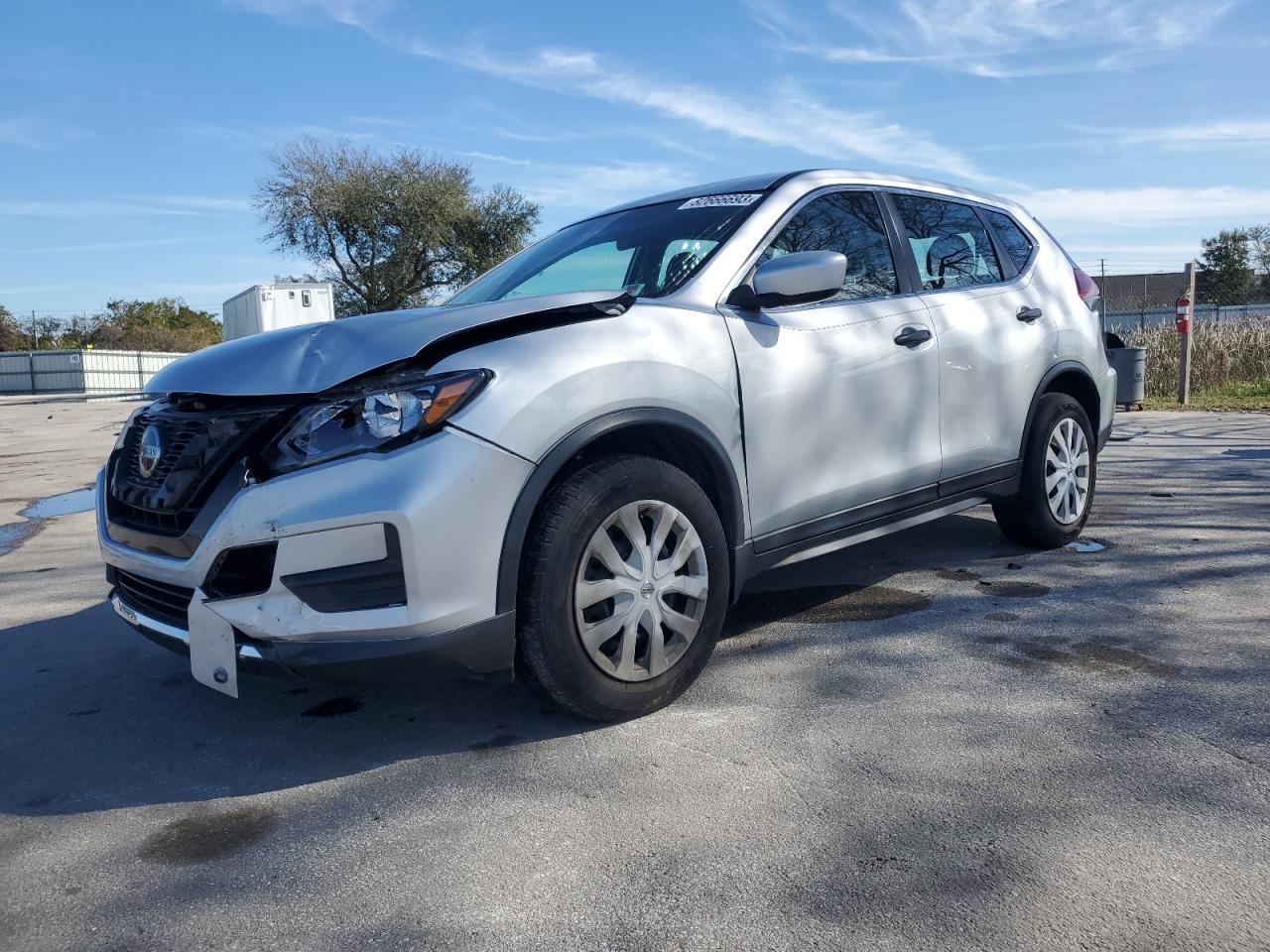 Obraz 1 z 2018 NISSAN ROGUE S 2018 z VIN 5N1AT2MT4JC755756