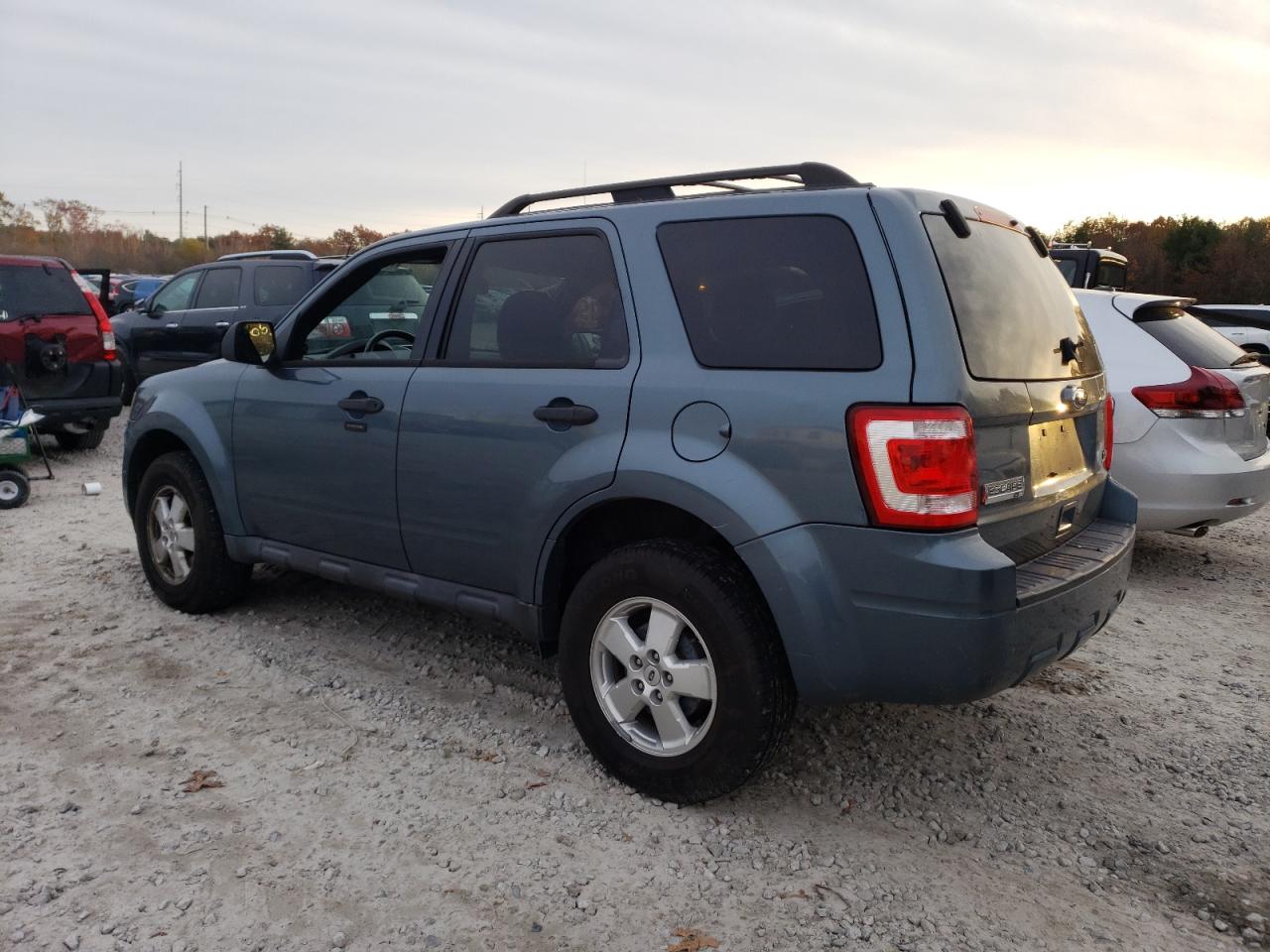 Image 2 of 2010 FORD ESCAPE XLT 2010 with VIN 1FMCU9DG3AKD41357