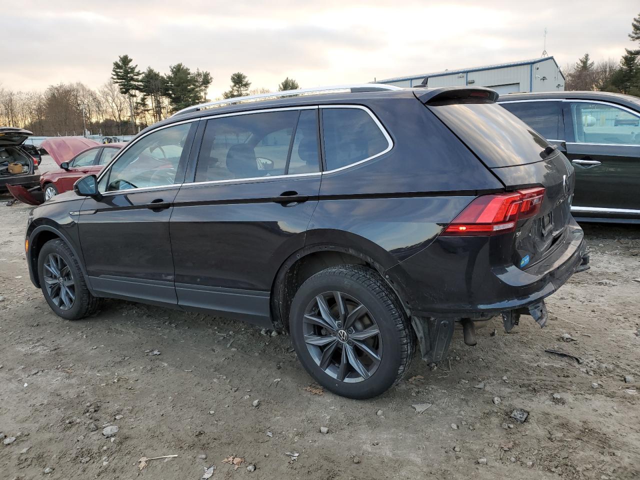 Image 2 of 2022 VOLKSWAGEN TIGUAN SE 2022 with VIN 3VV2B7AX0NM120636