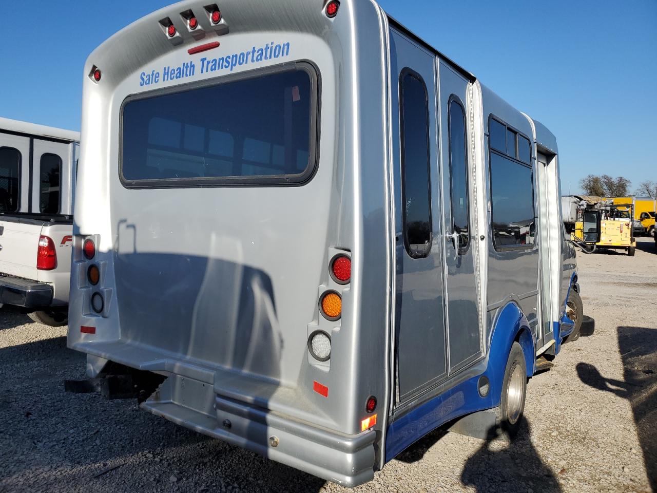 Image 3 of 2009 CHEVROLET EXPRESS G3500  2009 with VIN 1GBJG31K291152004