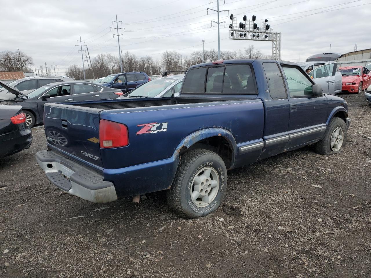 Изображение 3 2003 CHEVROLET S TRUCK S10 2003 с VIN 1GCDT19X438176151