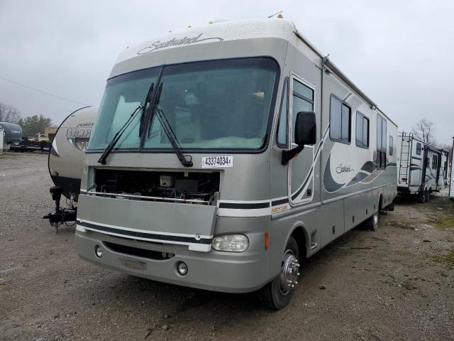 Image 2 of 2004 WORKHORSE CUSTOM CHASSIS MOTORHOME CHASSIS W22 2004 with VIN 5B4MP67G943380081