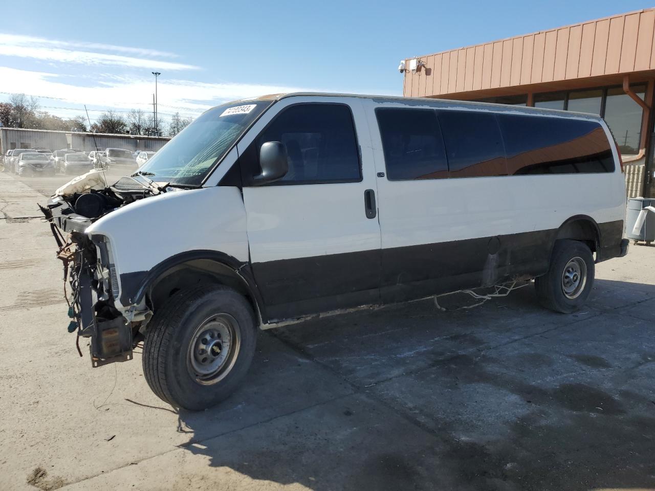 2001 CHEVROLET EXPRESS G3500  2001 image