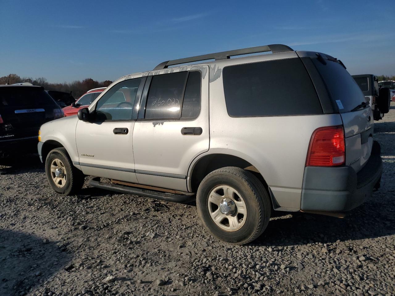 Obraz 2 z 2005 FORD EXPLORER XLS 2005 z VIN 1FMZU62K75UA33666