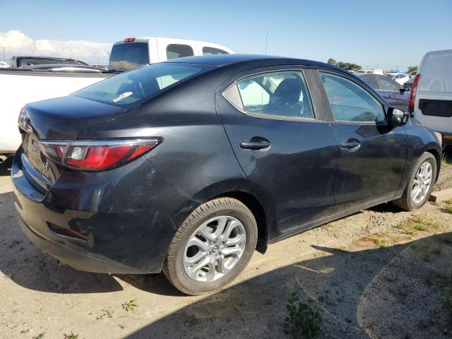 Obraz 3 z 2017 TOYOTA YARIS IA  2017 z VIN 3MYDLBYV8HY186846
