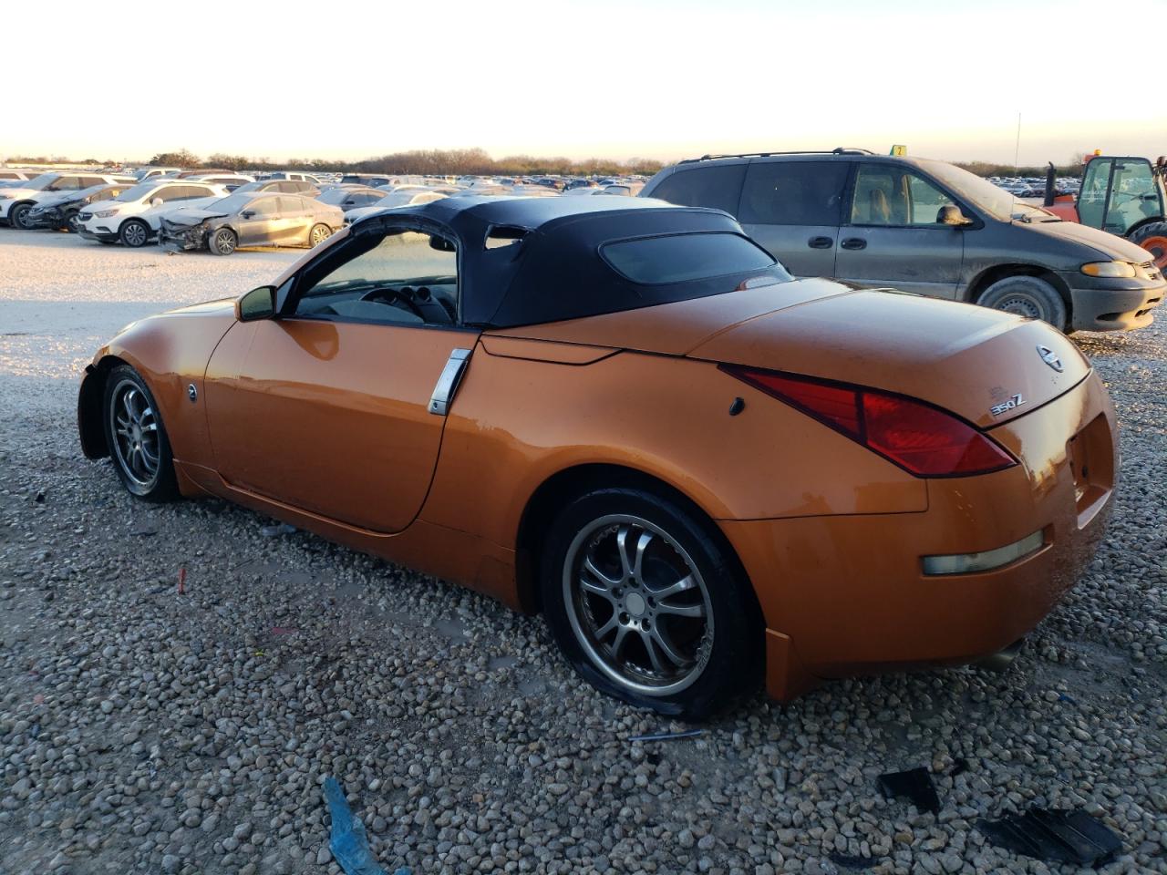 Изображение 2 2005 NISSAN 350Z ROADSTER 2005 с VIN JN1AZ36A15M759352