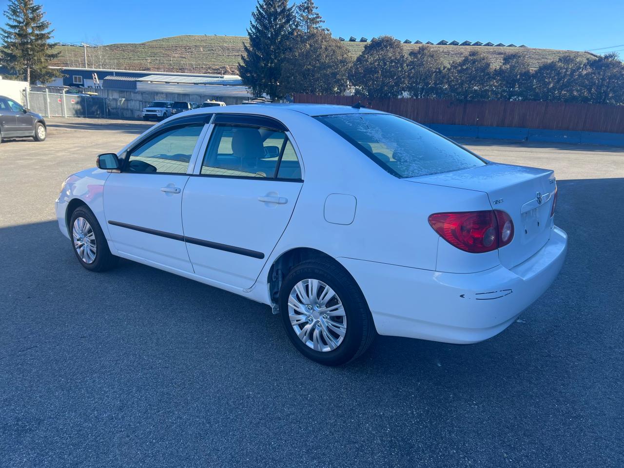 Image 3 of 2006 TOYOTA COROLLA CE 2006 with VIN JTDBR32E760058513
