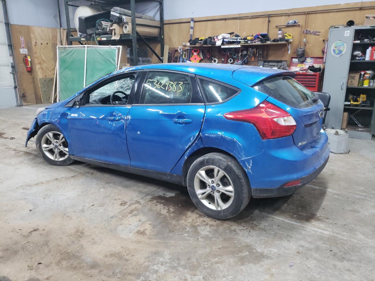 Image 2 of 2012 FORD FOCUS SE 2012 with VIN 1FAHP3K27CL463907