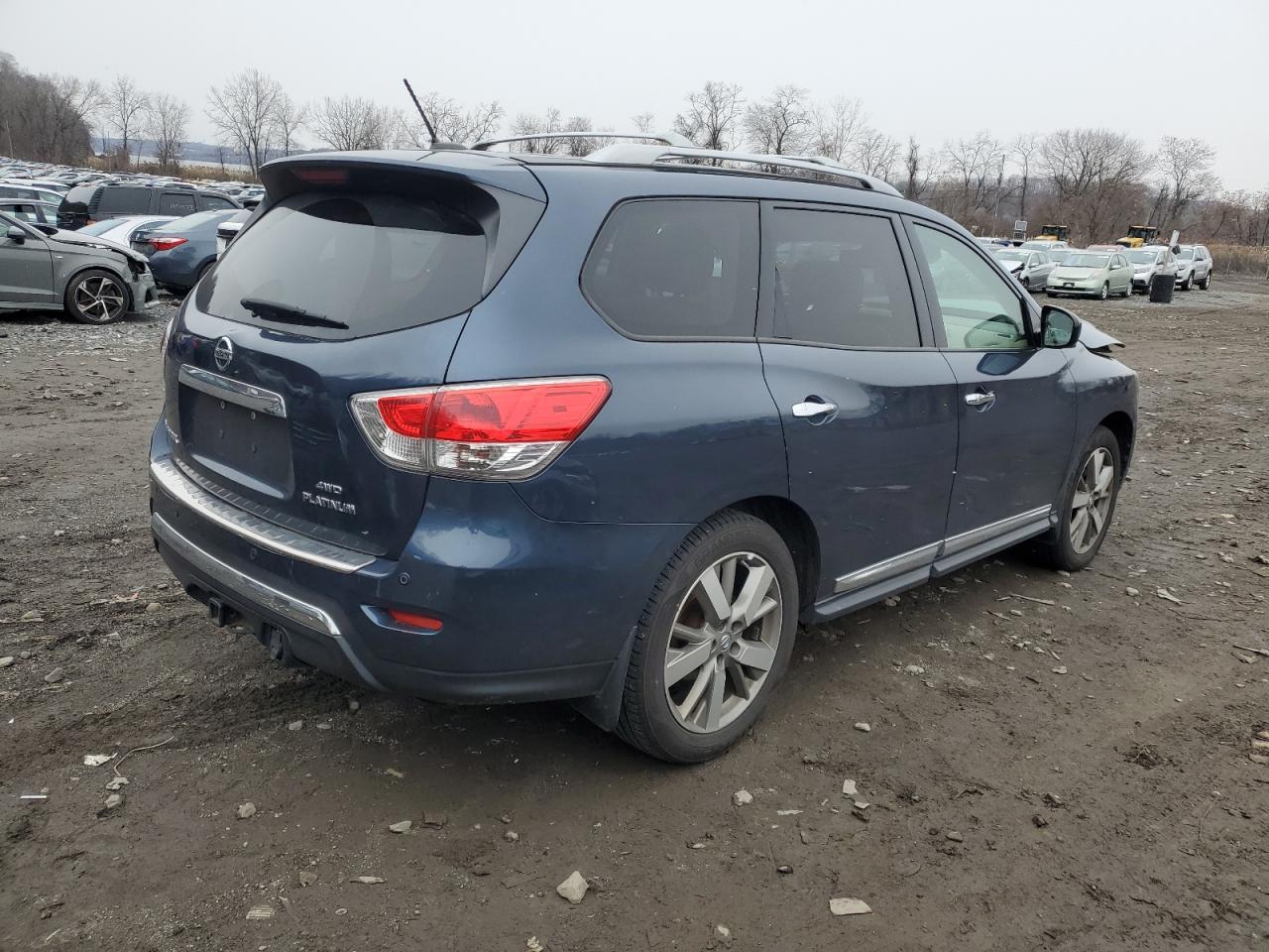 Image 3 of 2015 NISSAN PATHFINDER S 2015 with VIN 5N1AR2MM9FC621467