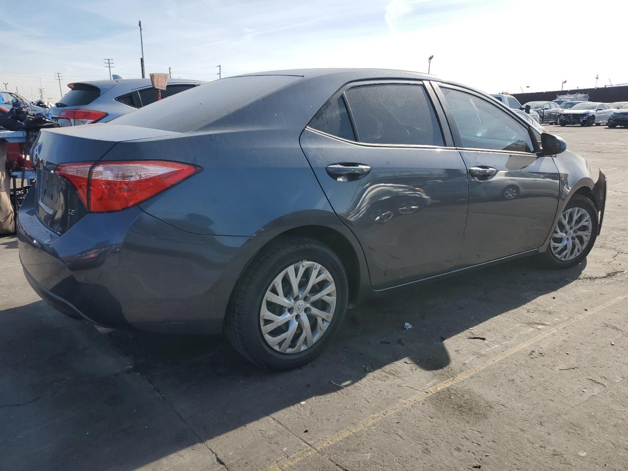 Image 3 of 2018 TOYOTA COROLLA L 2018 with VIN 5YFBURHE8JP771363