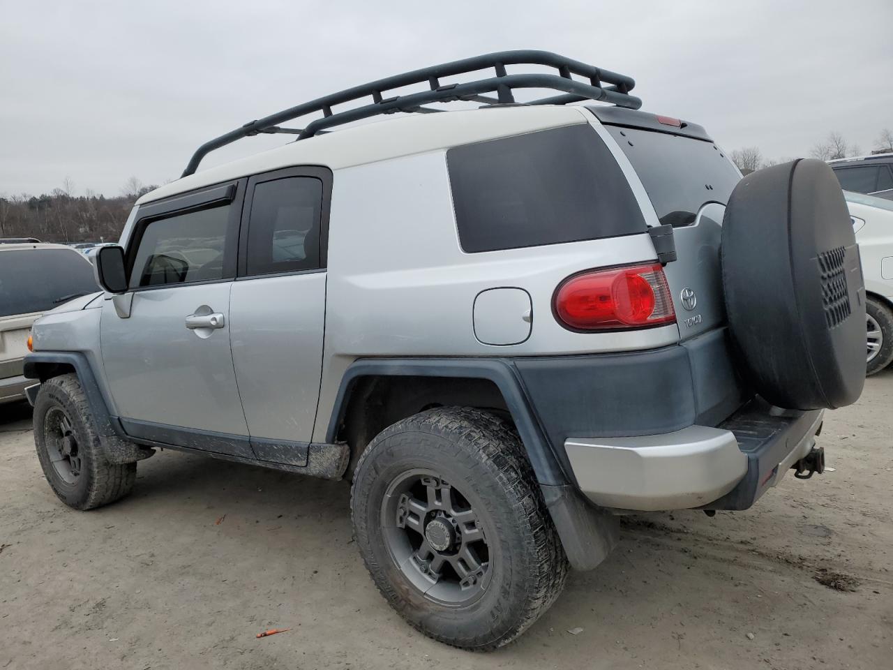 Изображение 2 2007 TOYOTA FJ CRUISER  2007 с VIN JTEBU11F970064999