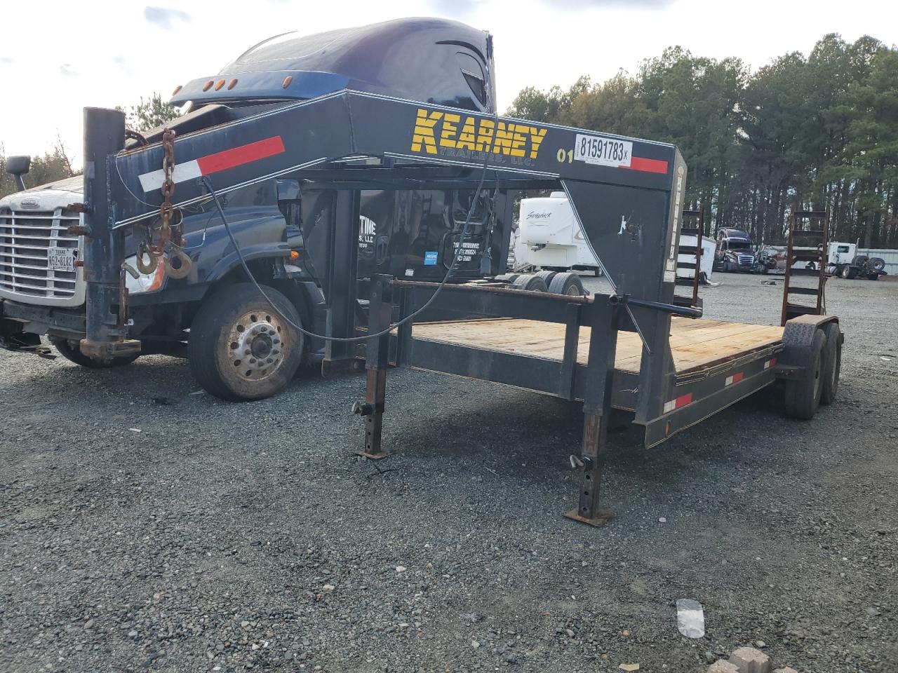 Image 2 of 2017 KEAR TRAILER 2017 with VIN 5LCLB2022H1044685