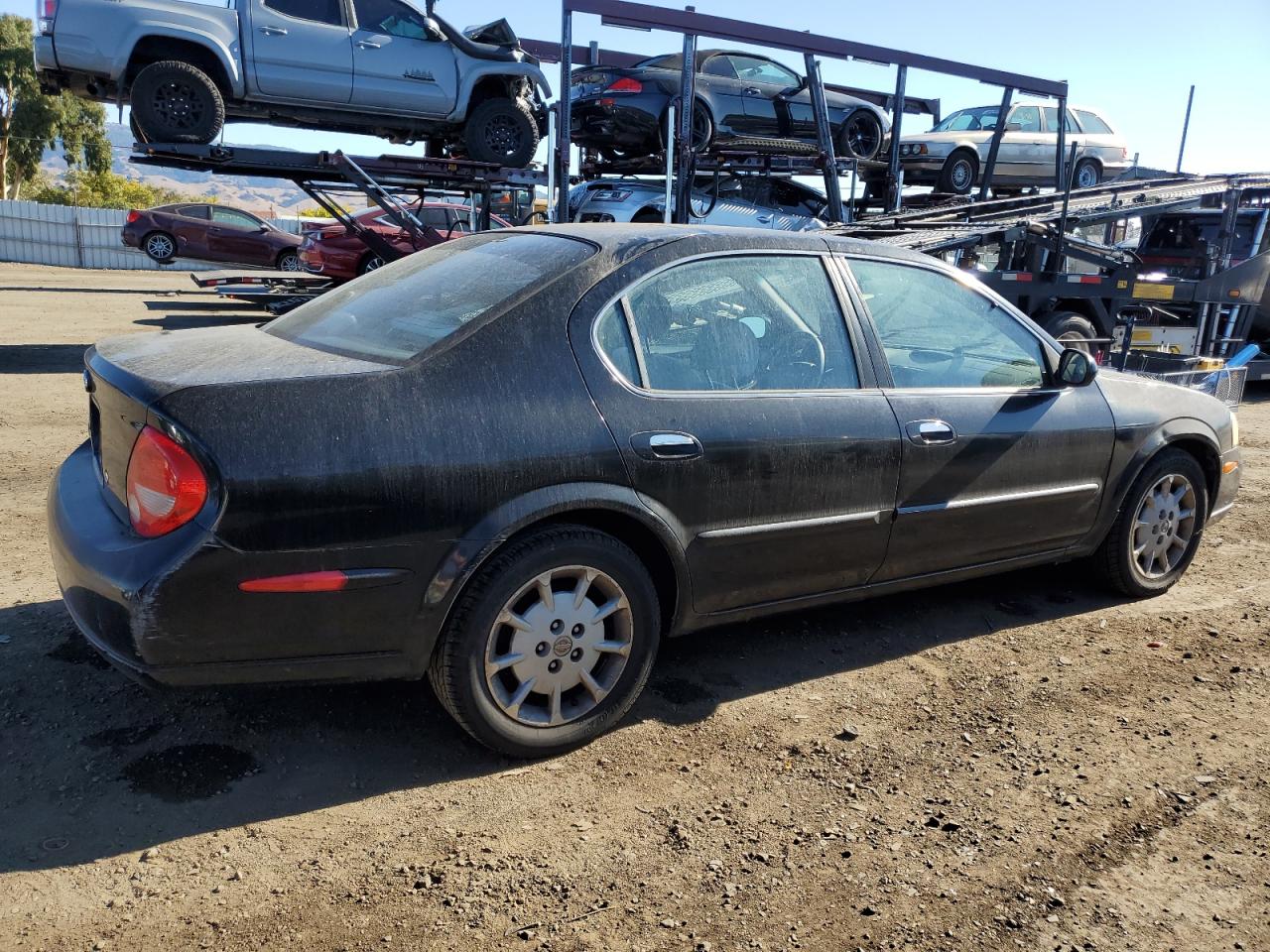 Image 3 of 2001 NISSAN MAXIMA GXE 2001 with VIN JN1CA31D51T835575