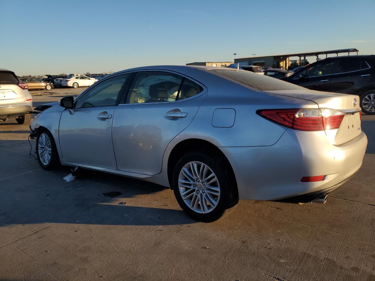 Obraz 2 z 2015 LEXUS ES 350 2015 z VIN JTHBK1GG4F2162771