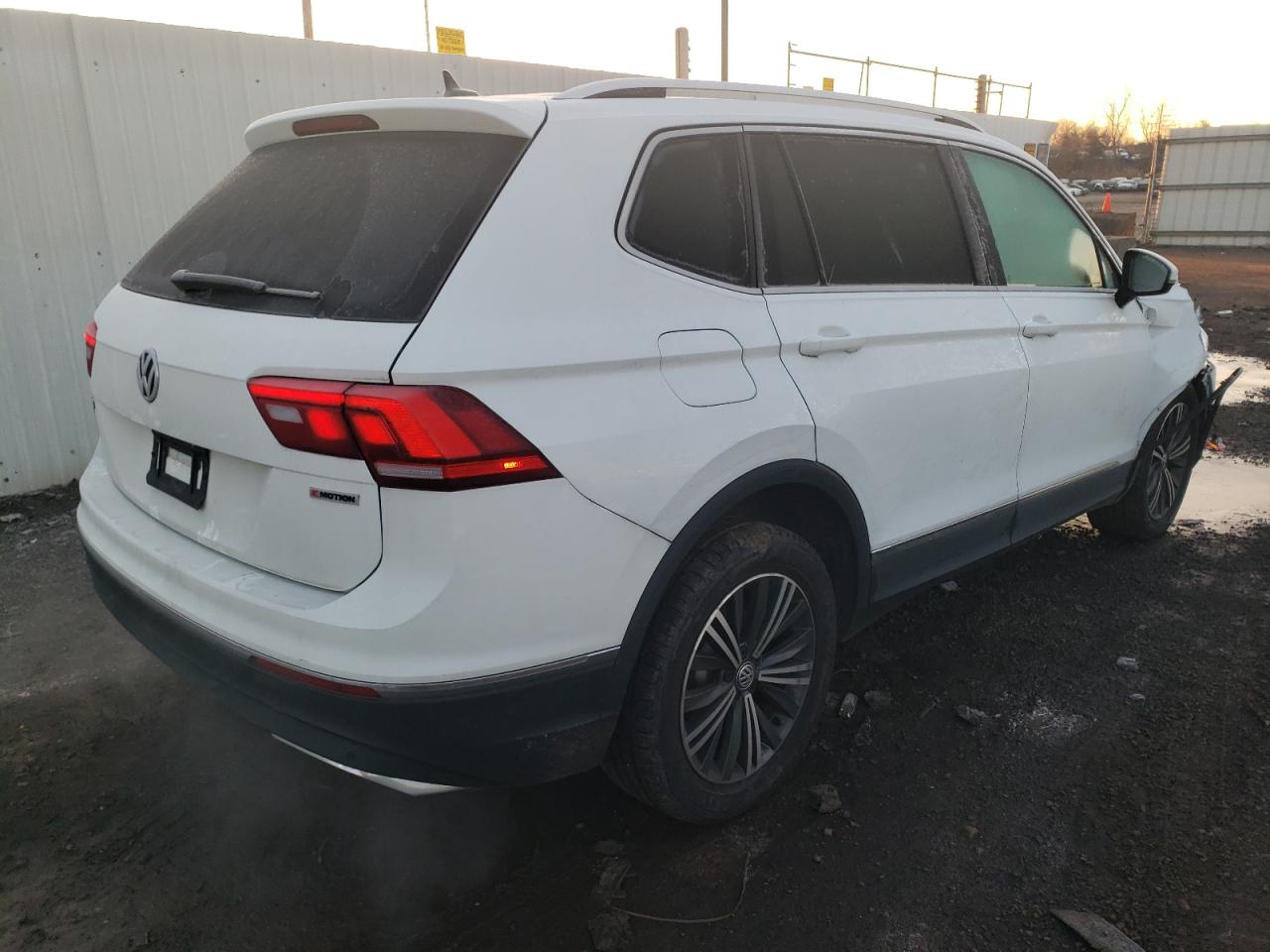Изображение 3 2019 VOLKSWAGEN TIGUAN SE 2019 с VIN 3VV2B7AX8KM100162
