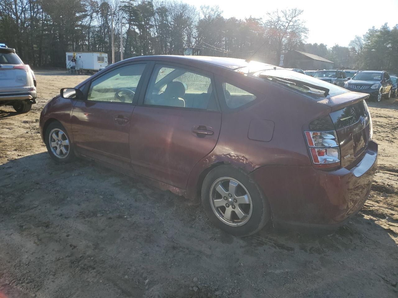 Image 2 of 2005 TOYOTA PRIUS  2005 with VIN JTDKB20U257018144