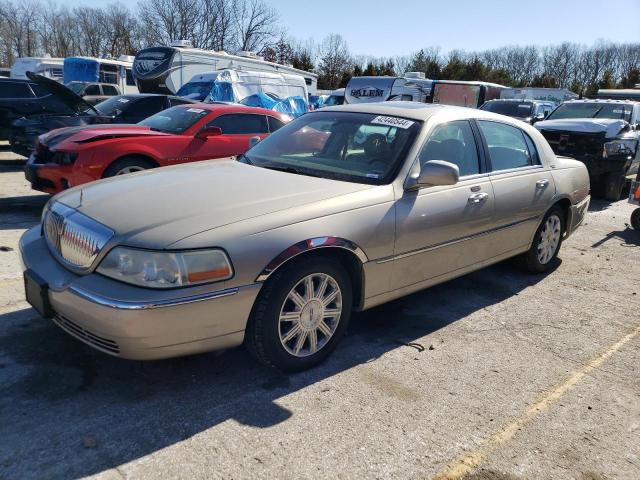 Image 1 of 2007 LINCOLN TOWN CAR SIGNATURE LIMITED 2007 with VIN 1LNHM82W67Y638087