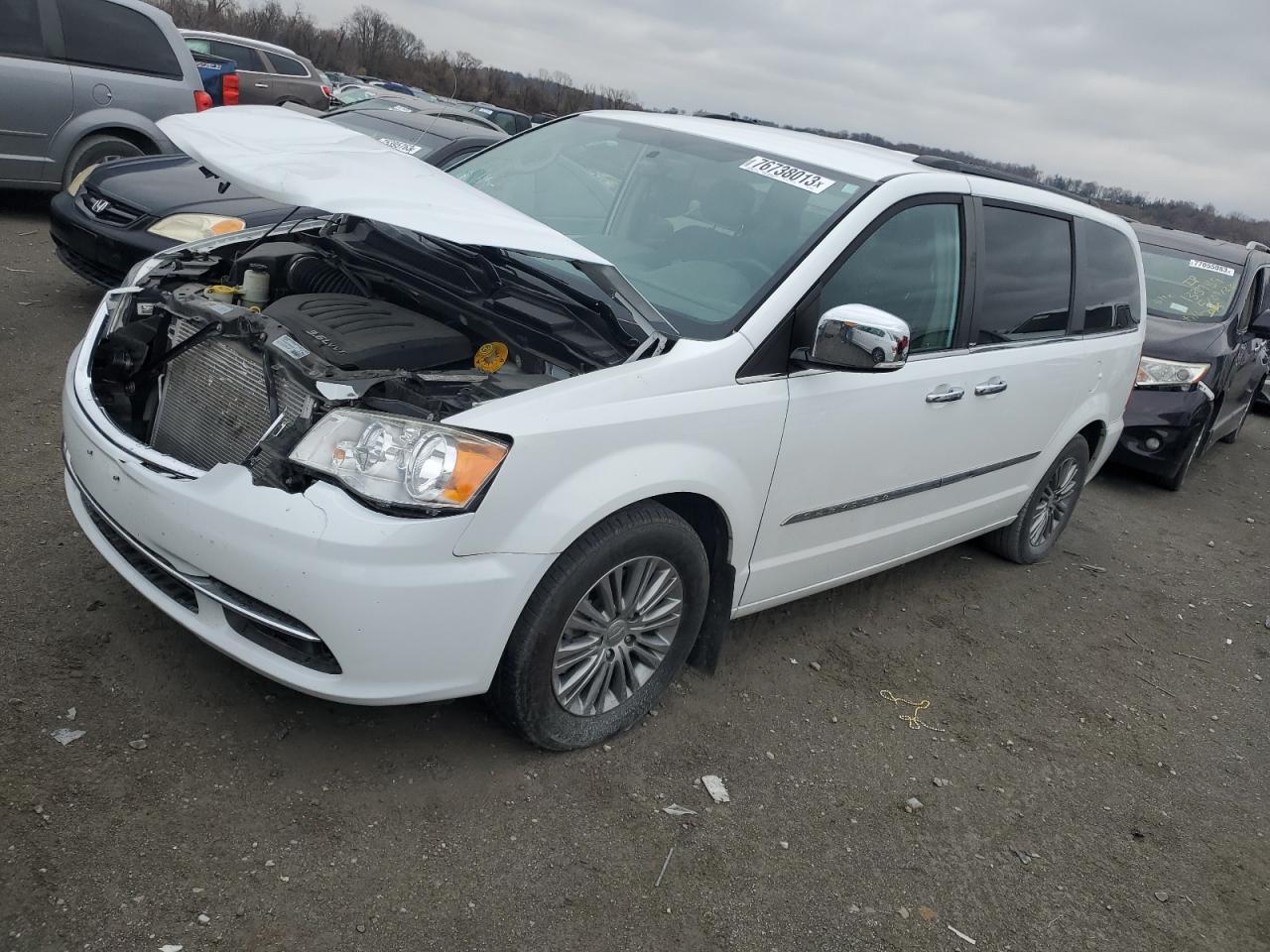 2014 CHRYSLER TOWN & COUNTRY TOURING L 2014 image