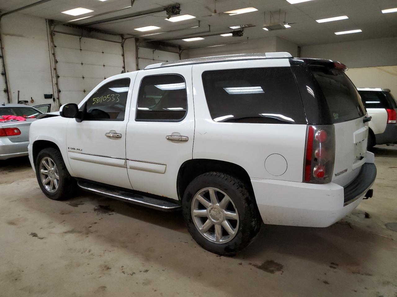 Изображение 2 2008 GMC YUKON DENALI 2008 с VIN 1GKFK638X8J227862