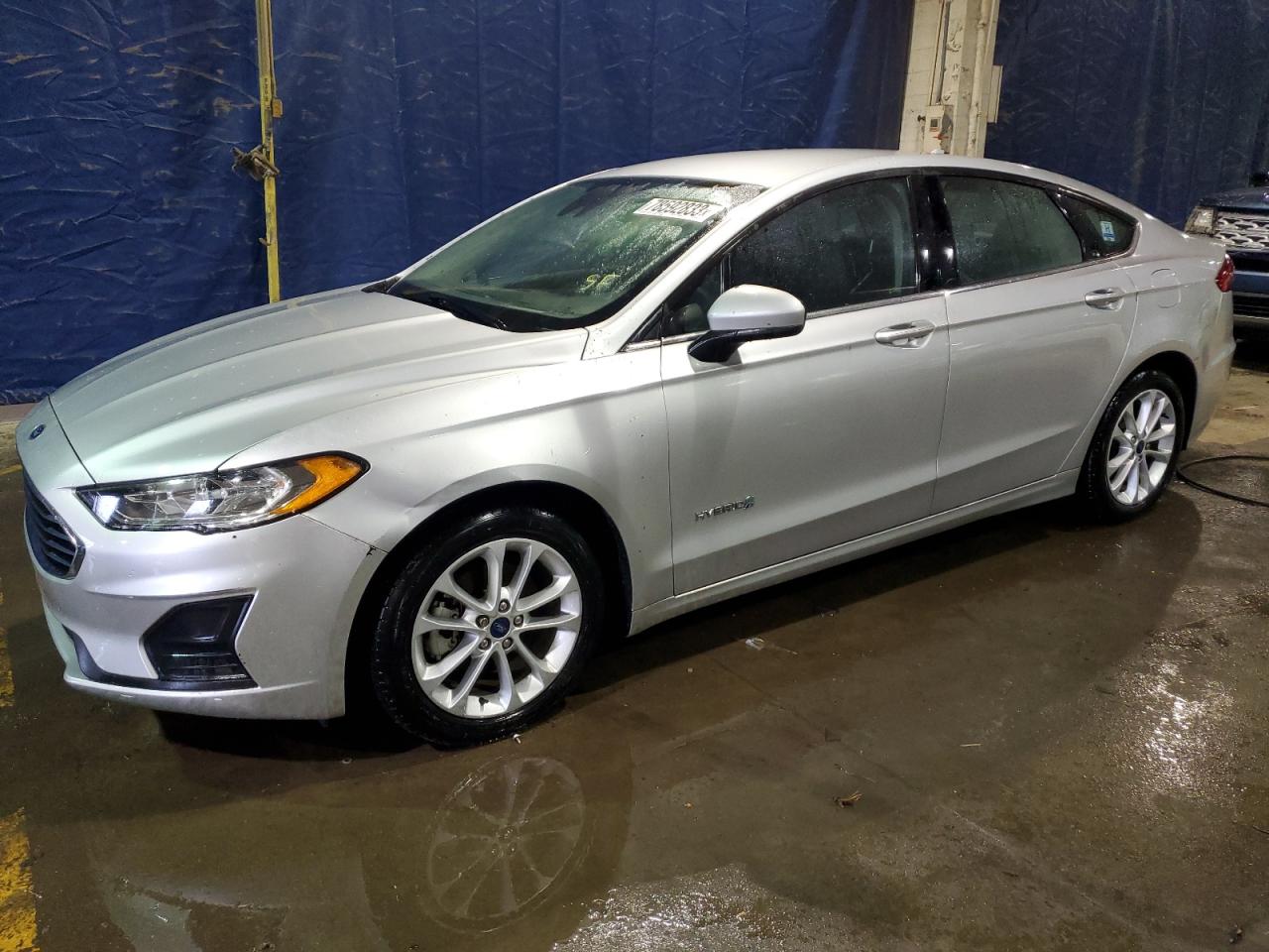 Image 1 of 2019 FORD FUSION SE 2019 with VIN 3FA6P0LU2KR167523