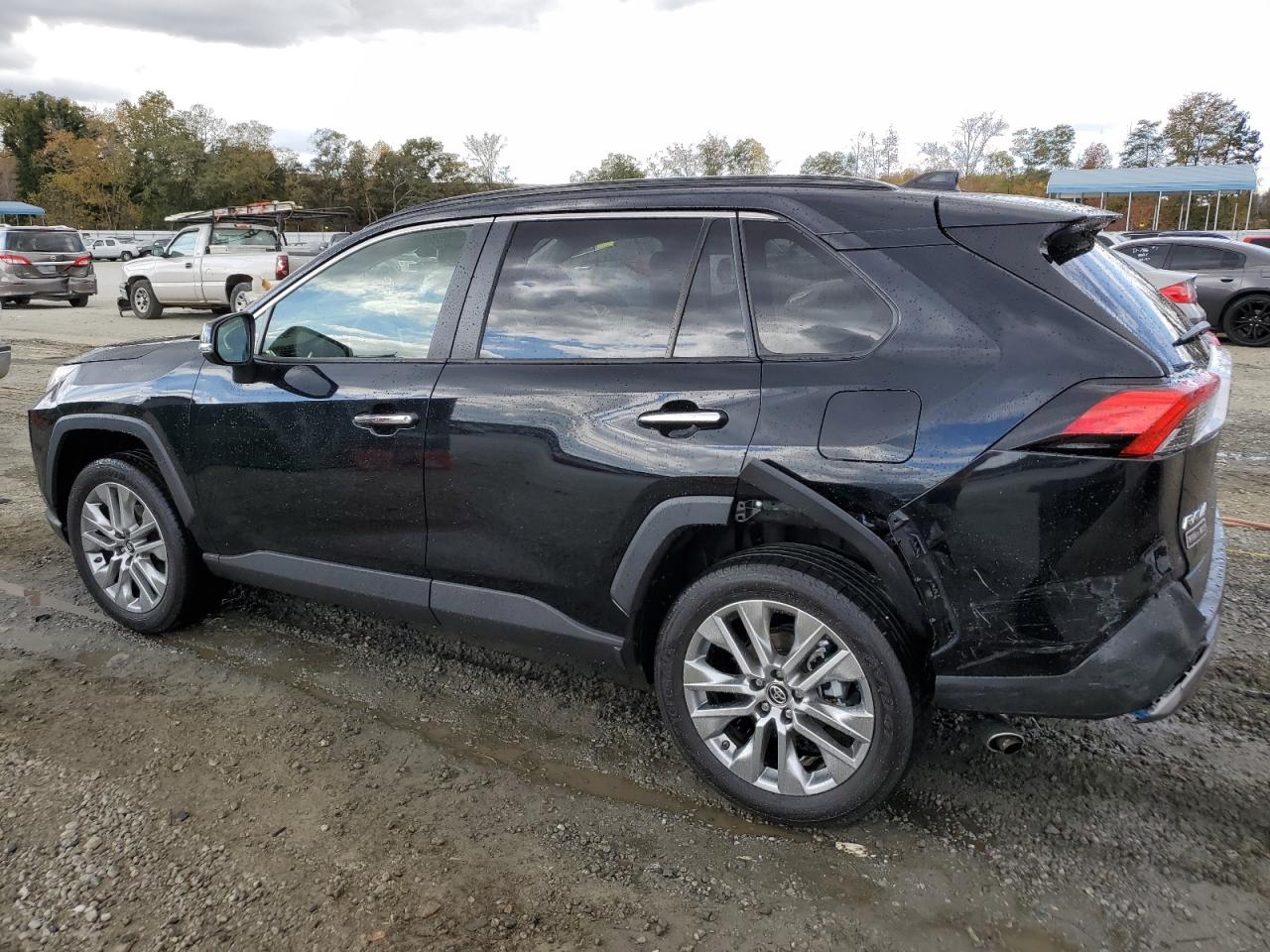 Image 2 of 2019 TOYOTA RAV4 LIMITED 2019 with VIN JTMY1RFV7KD020264