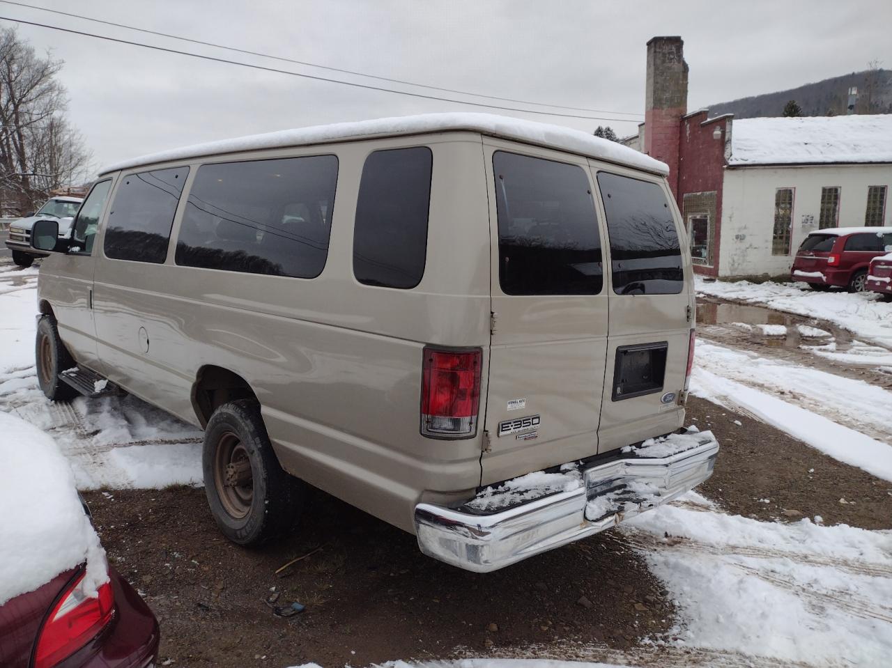 Image 3 of 2008 FORD ECONOLINE E350 SUPER DUTY WAGON 2008 with VIN 1FBSS31L98DB31207