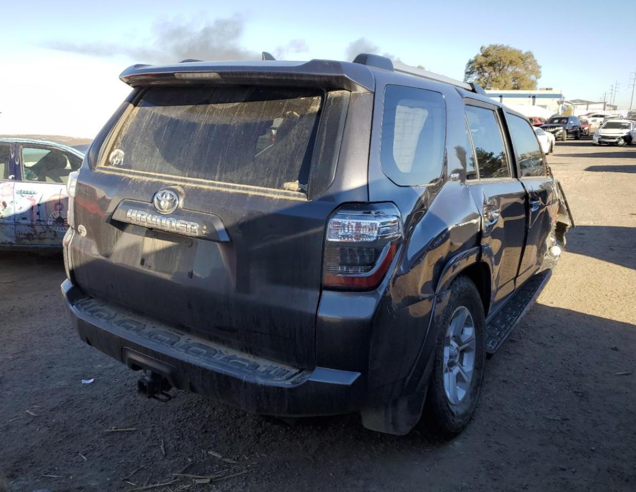 Изображение 3 2020 TOYOTA 4RUNNER SR5/SR5 PREMIUM 2020 с VIN JTEBU5JR1L5767396