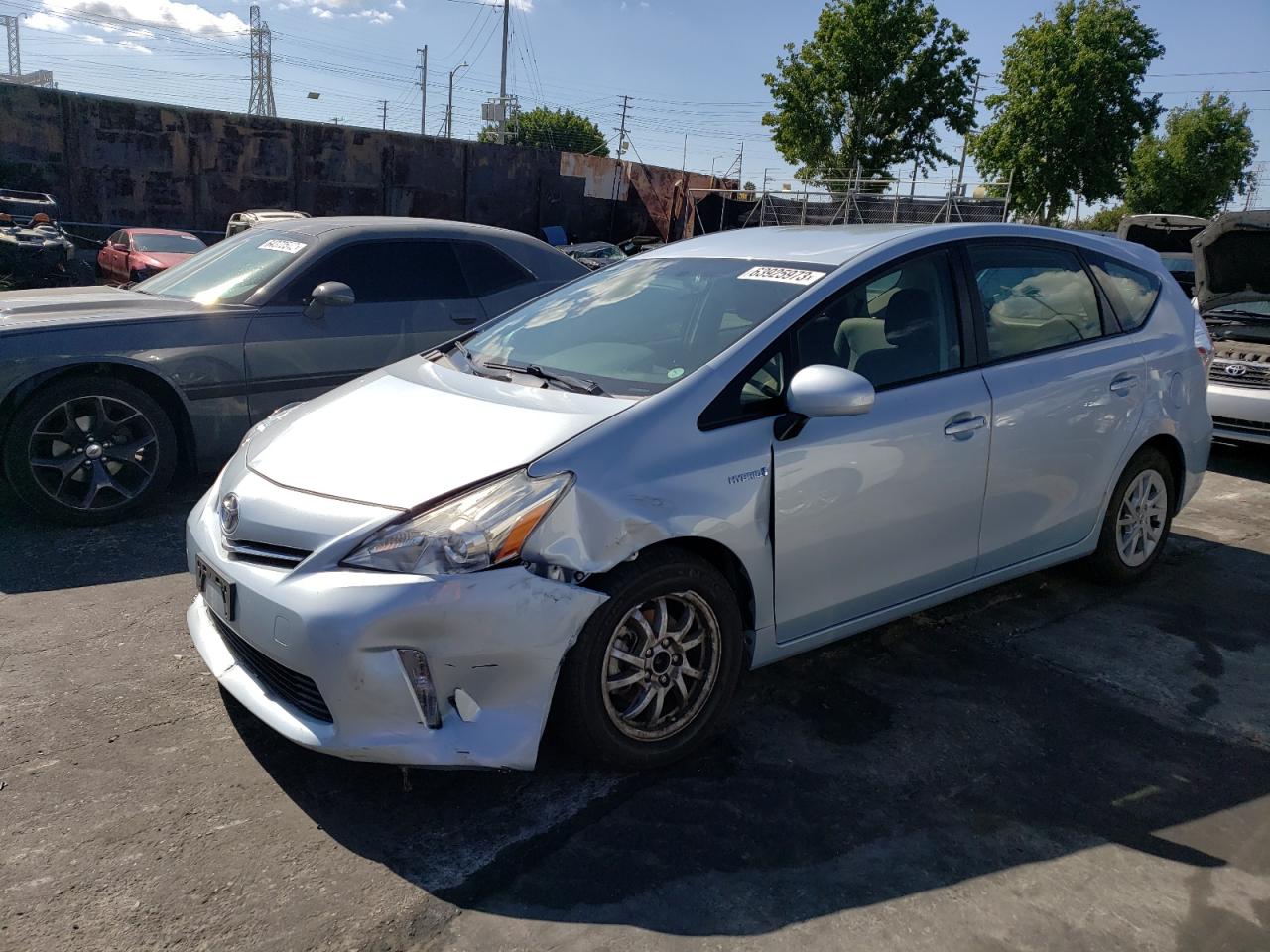 Obraz 1 z 2013 TOYOTA PRIUS V  2013 z VIN JTDZN3EU4D3259312