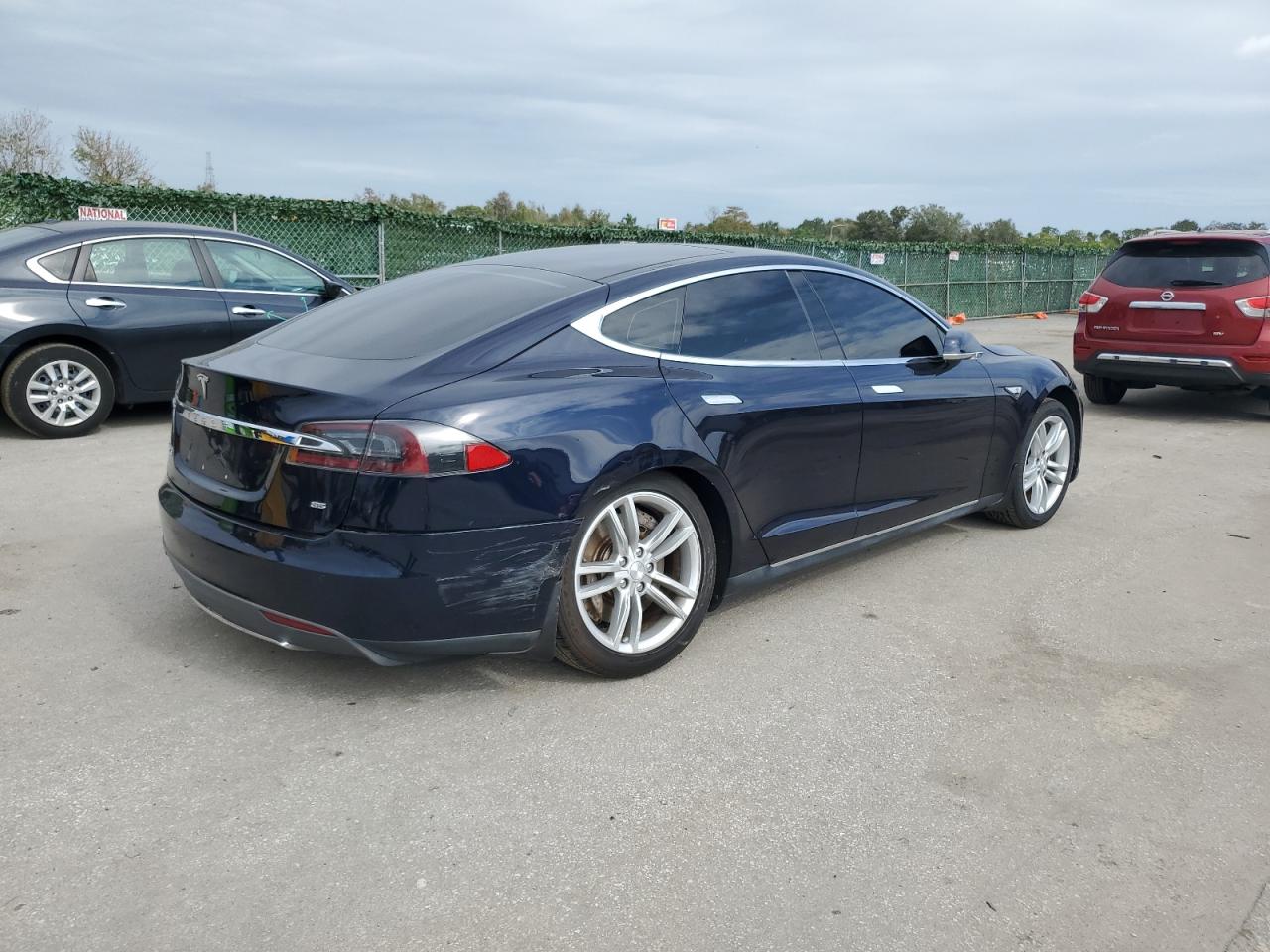 Image 3 of 2014 TESLA MODEL S  2014 with VIN 5YJSA1H16EFP28519
