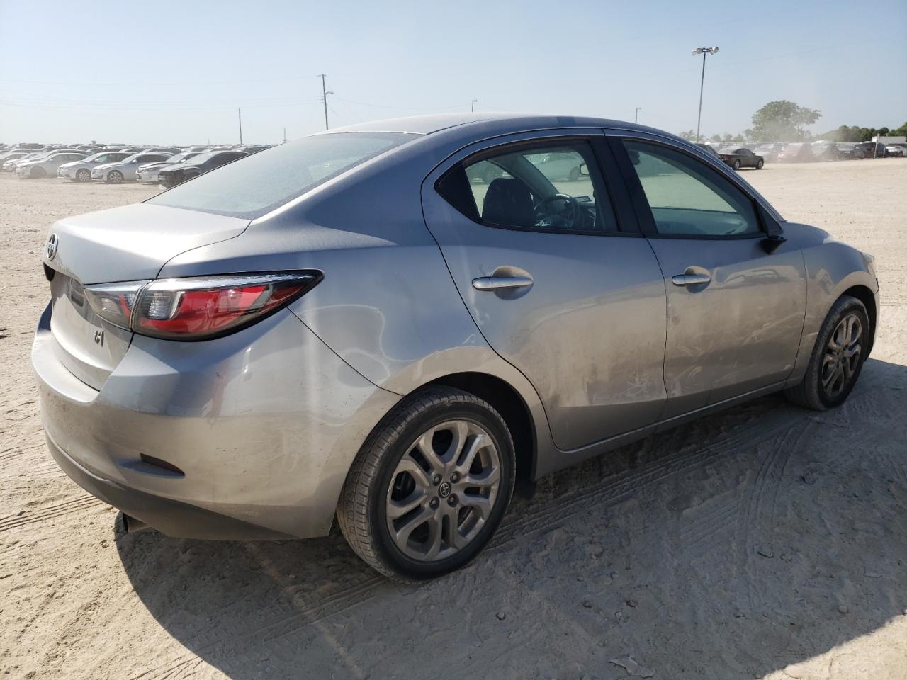 Image 3 of 2016 TOYOTA SCION IA  2016 with VIN 3MYDLBZV3GY137602