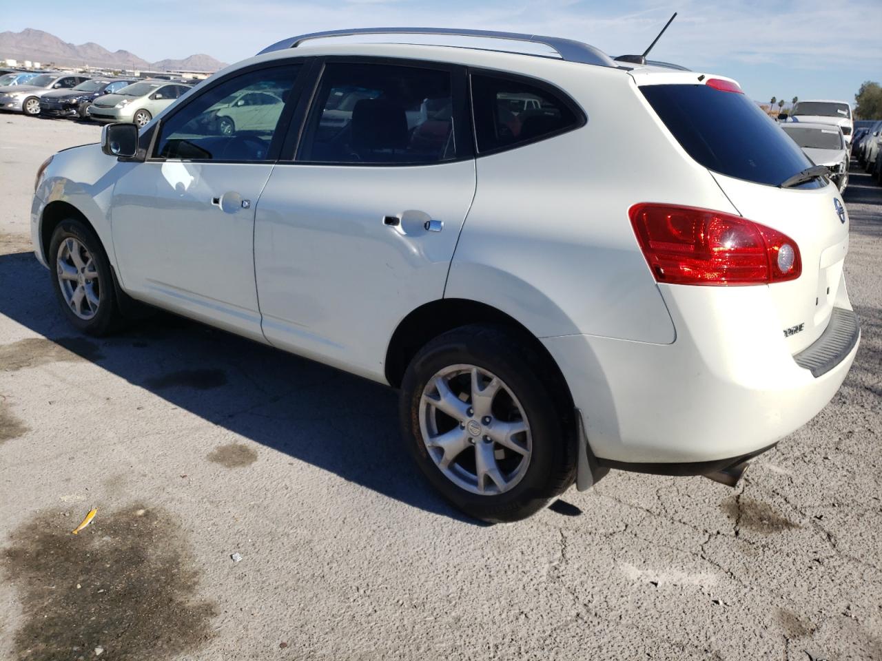 Изображение 2 2010 NISSAN ROGUE S 2010 с VIN JN8AS5MT7AW026792