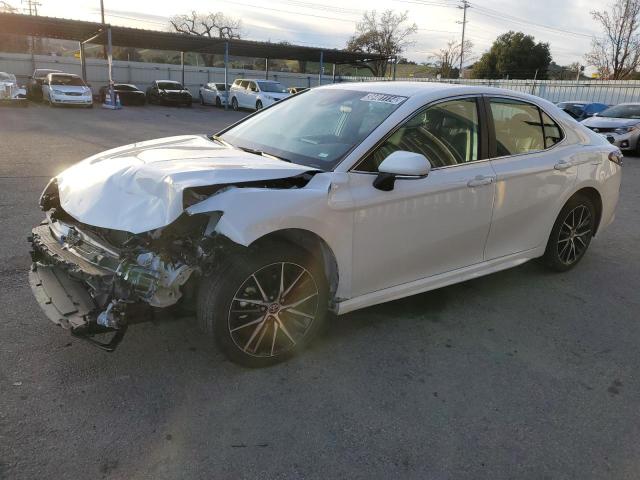 Image 1 of 2022 TOYOTA CAMRY SE 2022 with VIN 4T1G11AK0NU053276