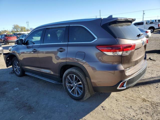 Изображение 2 2019 TOYOTA HIGHLANDER SE 2019 с VIN 5TDJZRFH7KS726806