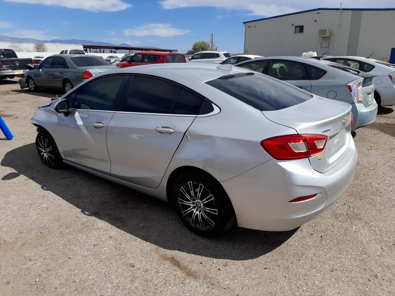 Image 2 of 2018 CHEVROLET CRUZE LT 2018 with VIN 1G1BE5SM8J7199761