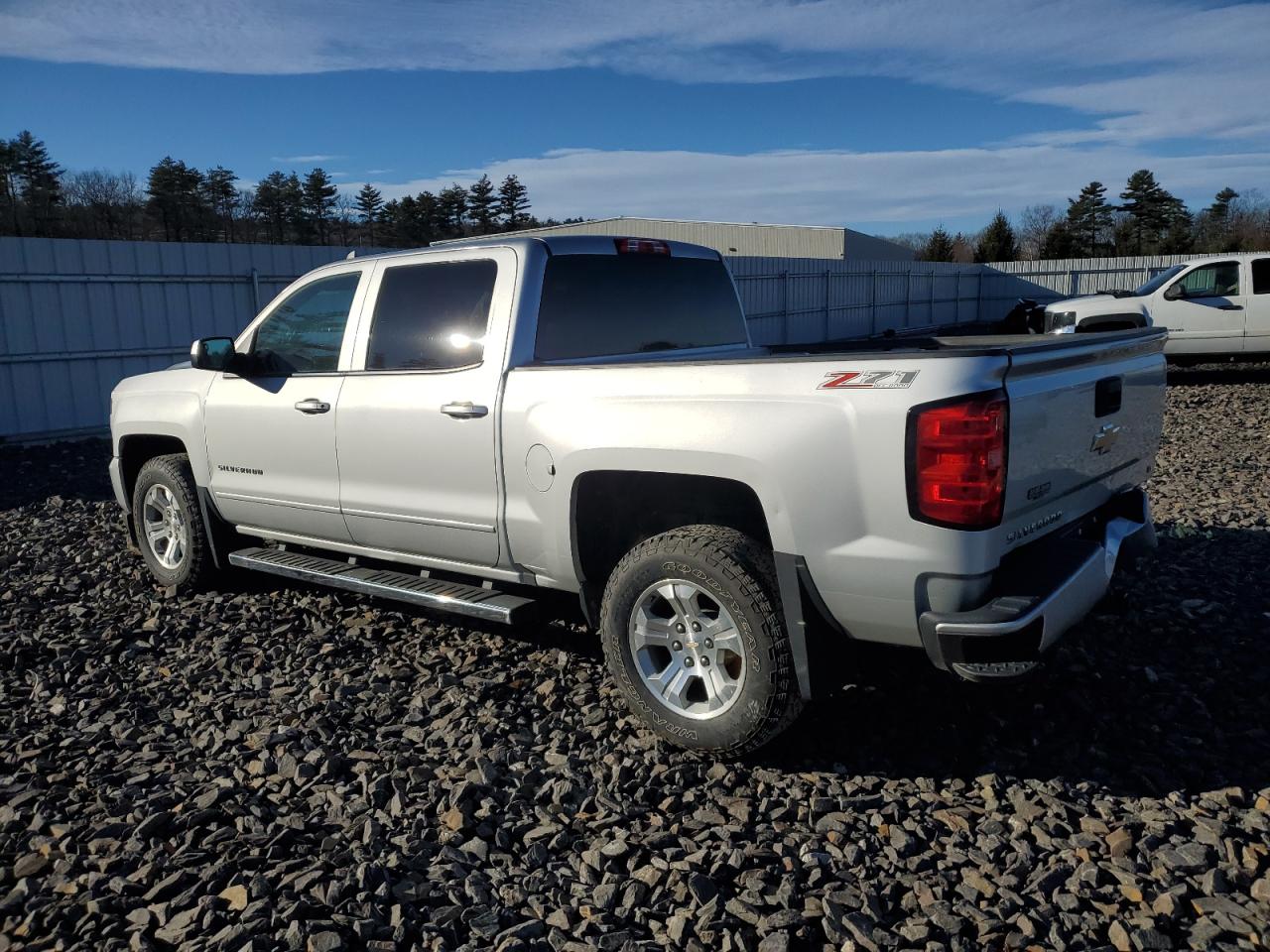 Obraz 2 z 2017 CHEVROLET SILVERADO K1500 LT 2017 z VIN 3GCUKREC9HG109762