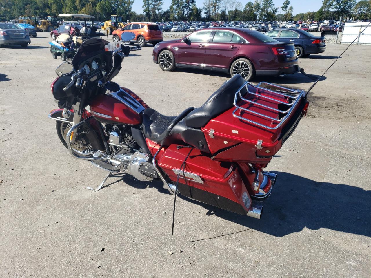 Image 3 of 2013 HARLEY-DAVIDSON FLHTK ELECTRA GLIDE ULTRA LIMITED 2013 with VIN 1HD1KEM15DB691503