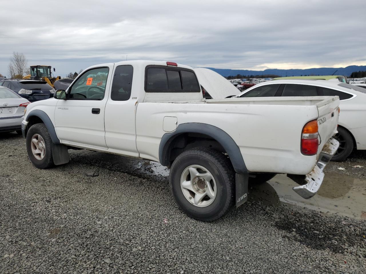 Изображение 2 2004 TOYOTA TACOMA XTRACAB 2004 с VIN 5TEWM72N04Z388854
