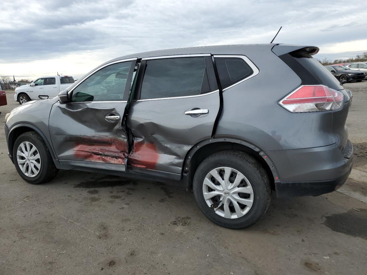 Изображение 2 2015 NISSAN ROGUE S 2015 с VIN 5N1AT2MV3FC884354