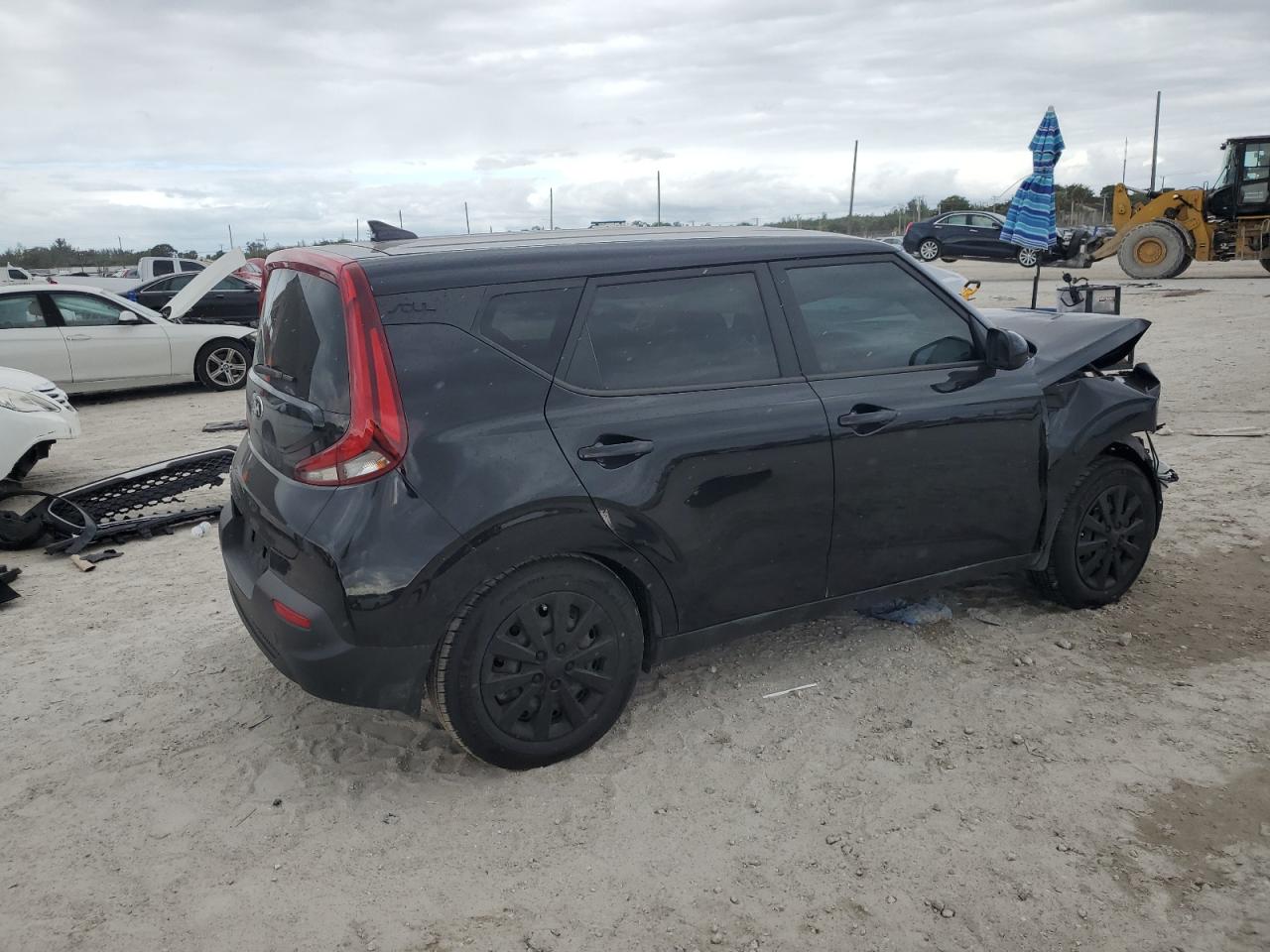 Изображение 3 2021 KIA SOUL LX 2021 с VIN KNDJ23AU4M7127011