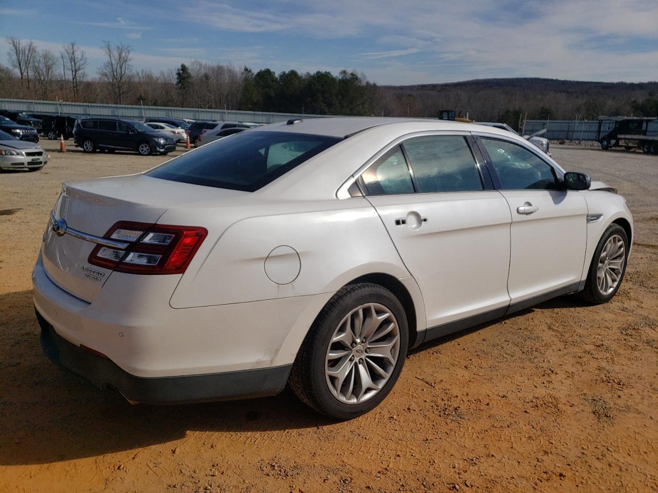 Изображение 3 2016 FORD TAURUS LIMITED 2016 с VIN 1FAHP2F84GG108863