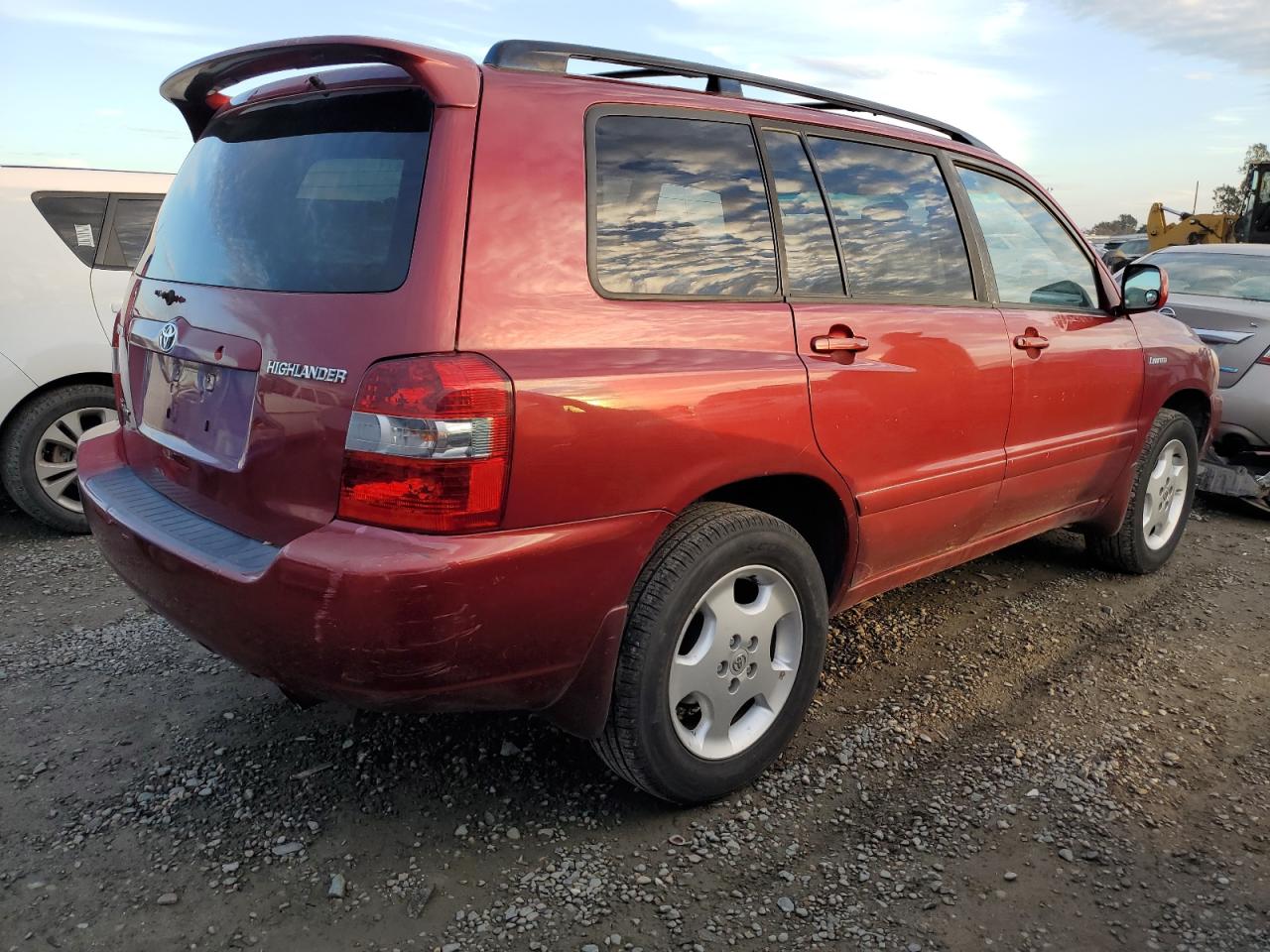 Image 3 of 2005 TOYOTA HIGHLANDER LIMITED 2005 with VIN JTEEP21A150075121