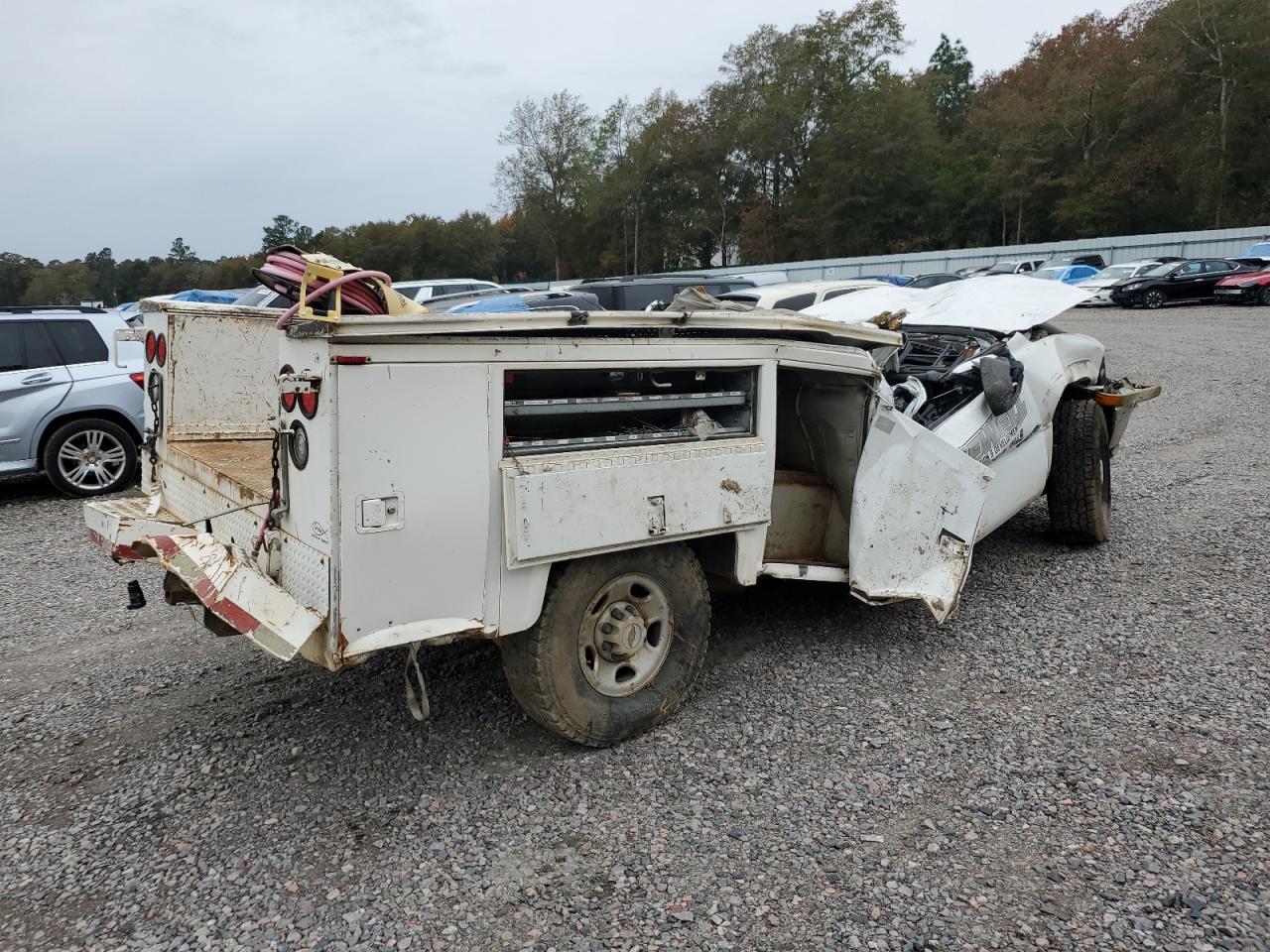 Image 3 of 2001 CHEVROLET SILVERADO C2500 2001 with VIN 1GBGC24U71Z283366