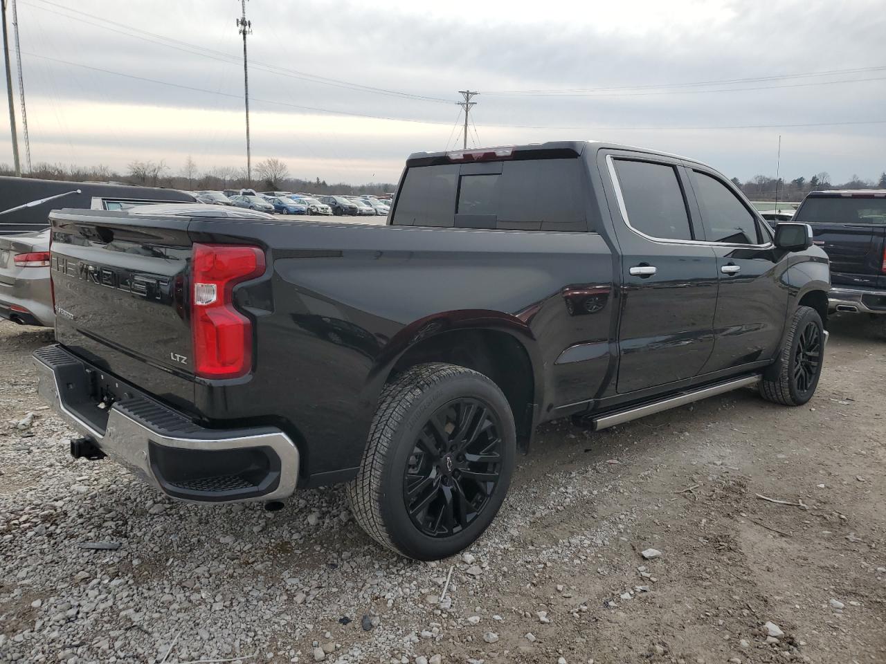 Изображение 3 2022 CHEVROLET SILVERADO K1500 LTZ 2022 с VIN 1GCUDGED6NZ631395