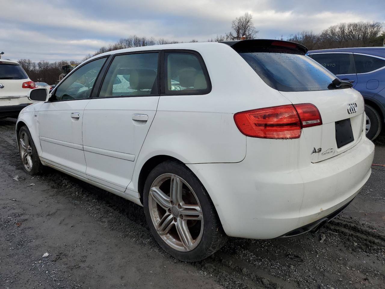 Image 2 of 2012 AUDI A3 PREMIUM 2012 with VIN WAUBJAFM3CA078001