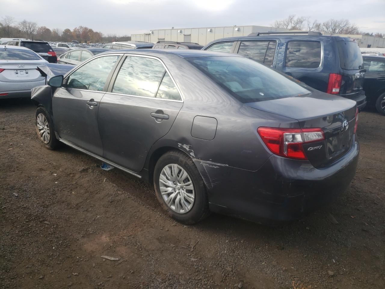 Obraz 2 z 2013 TOYOTA CAMRY L 2013 z VIN 4T4BF1FK6DR334507